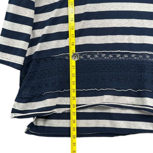 Weekend Suzanne Betro Navy Stripes Lace Detail Scoop Neck Striped Tunic Top 1X - Picture 6 of 6
